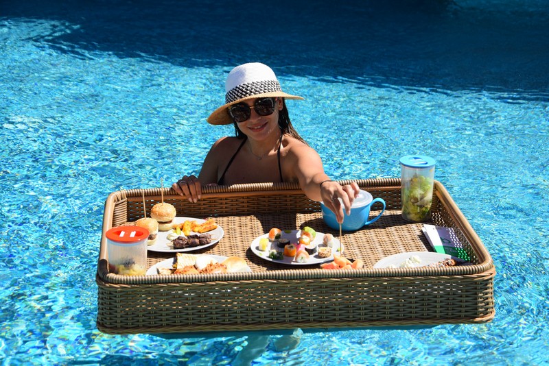 Lunch by the pool at Kempinski Summerland Hotel & Resort